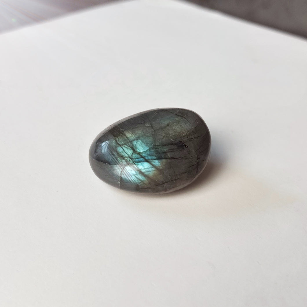 Labradorite Galet Palmstone (70g)