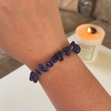Load image into Gallery viewer, Lapis Lazuli Crystal Chip Bracelet
